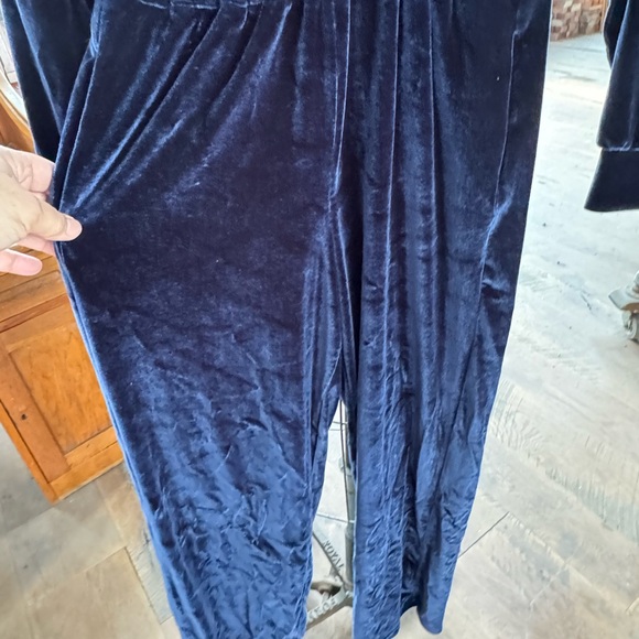 Fabletics velour onesie - Picture 3 of 6